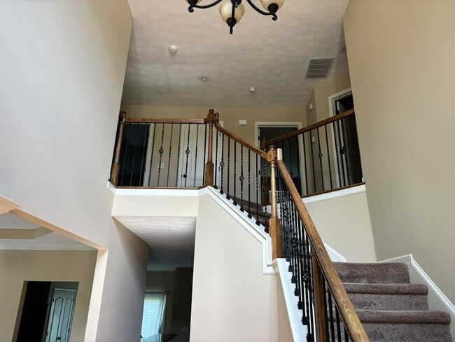 Building Photo - Gorgeous 4 Bedroom 2 1/2 Bath in Fortson Ga .