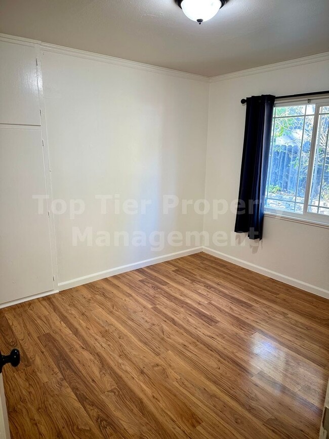 Building Photo - Charming 3 Bed / 1 Bath / 1,364 Sqft House in Pleasant Hill - Available February 17th!