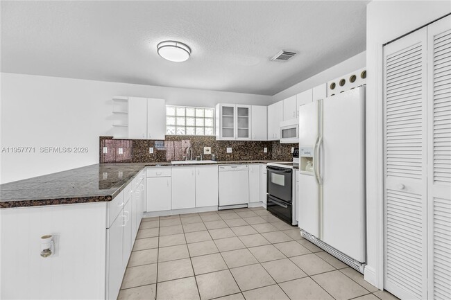 Building Photo - 8211 NW 194th Terrace