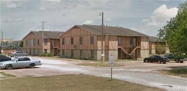 Building Photo - 2200 N Adams St