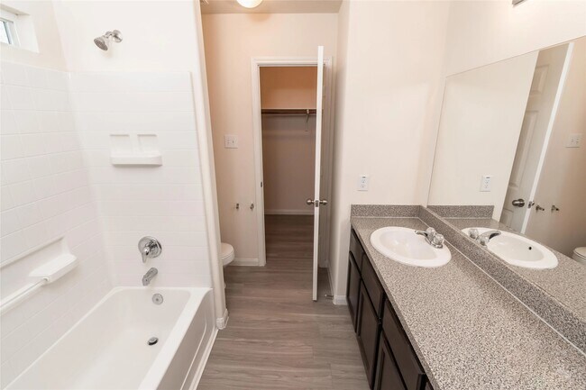 Building Photo - 14710 Jennys Park Pl