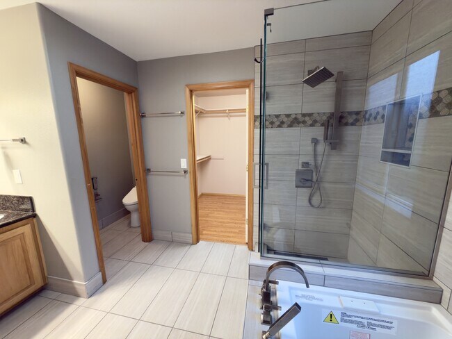 Building Photo - 5124 NW Crady Ln