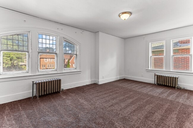 Building Photo - 4357 Fullerton Ave