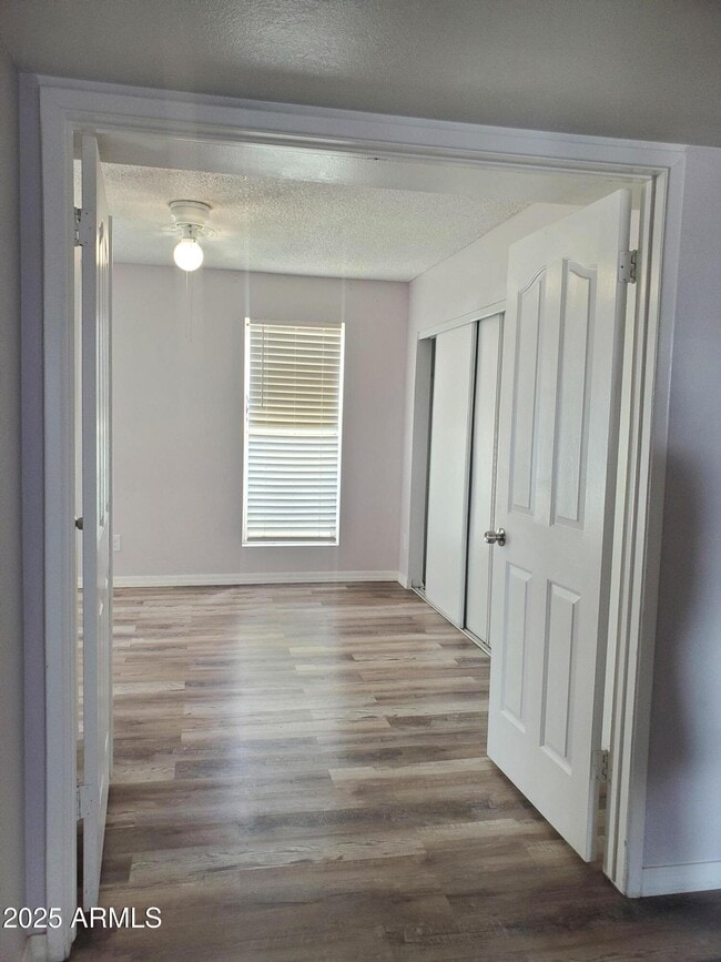 Building Photo - 1511 E Desert Dr