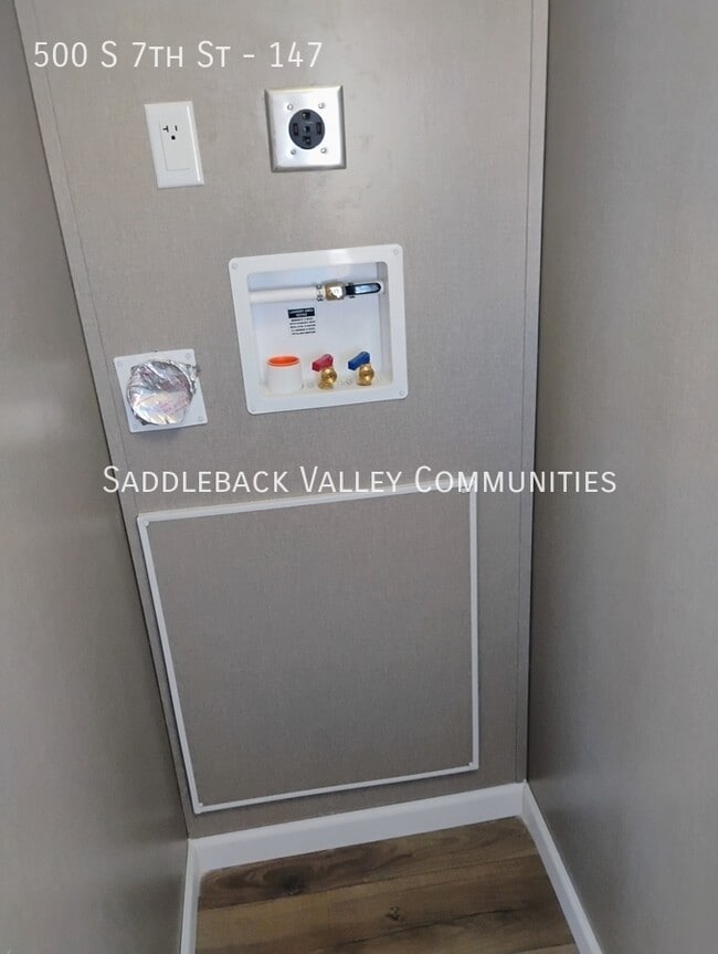 Building Photo - 500 S 7th St