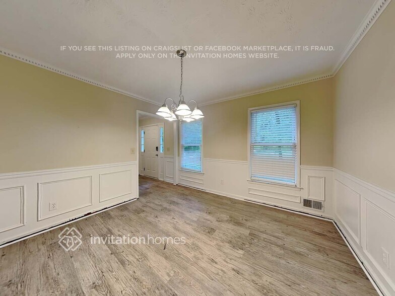 Building Photo - 1760 Deer Run Dr SW