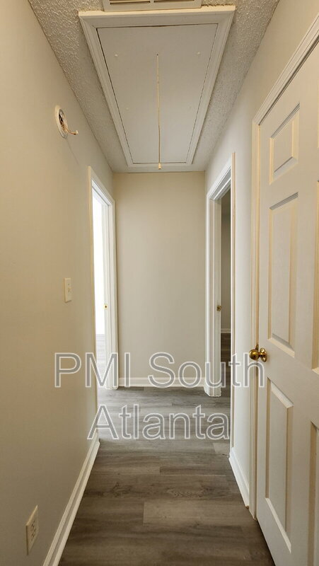 Building Photo - 1848 Carrington Dr