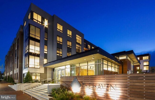 Building Photo - 145 Riverhaven Dr