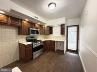 Building Photo - 2517 S Camac St