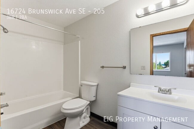 Building Photo - 16724 Brunswick Ave SE