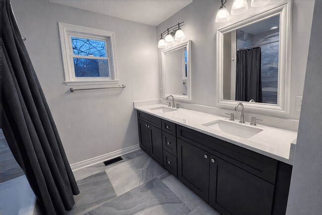 Building Photo - 1366 Cole St