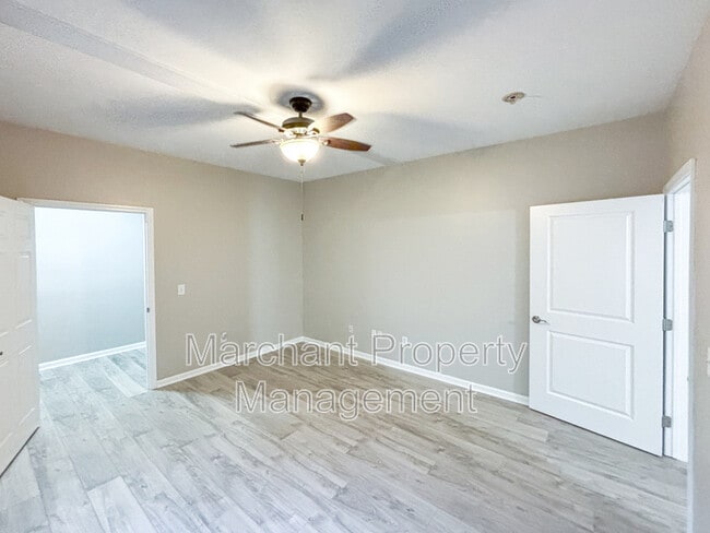 Building Photo - 317 Hunter Rd