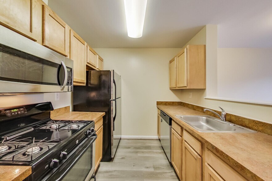 Building Photo - 1343 Clifton St NW