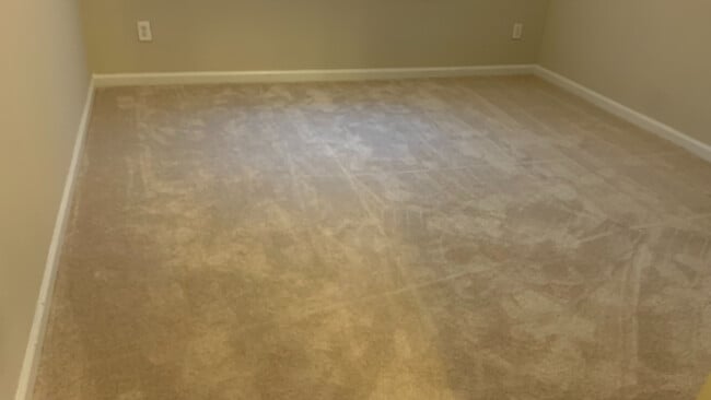 Building Photo - Room in Townhome on Plank Bridge Way