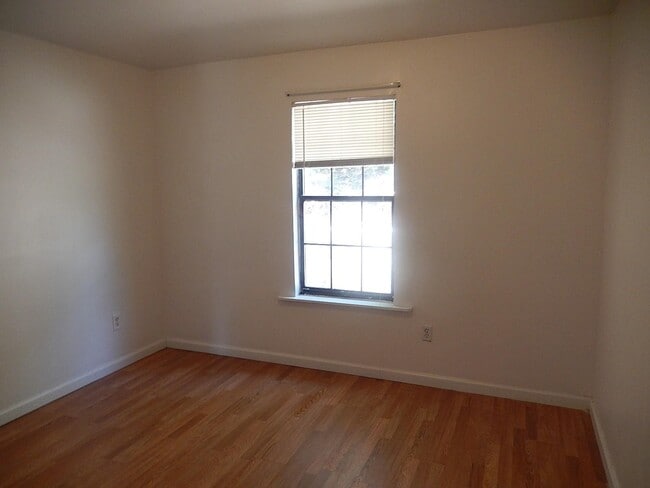Building Photo - 2338 Eastgate Way