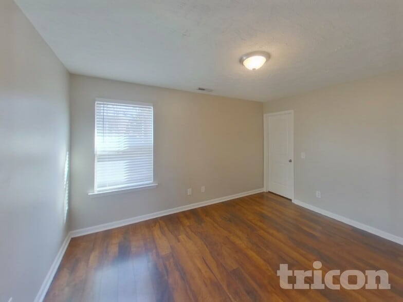 Building Photo - 916 Coolidge Ct