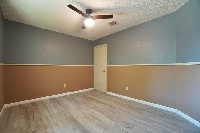 Building Photo - 14009 Conner Downs Dr
