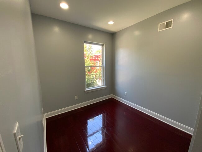 Building Photo - 2207 N 18th St