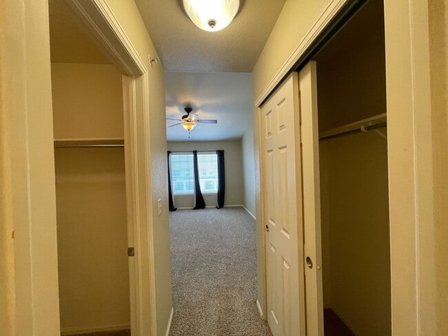 Building Photo - An Inviting Lifestyle!