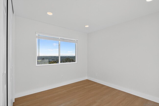 Building Photo - 4060 Rosarita Dr