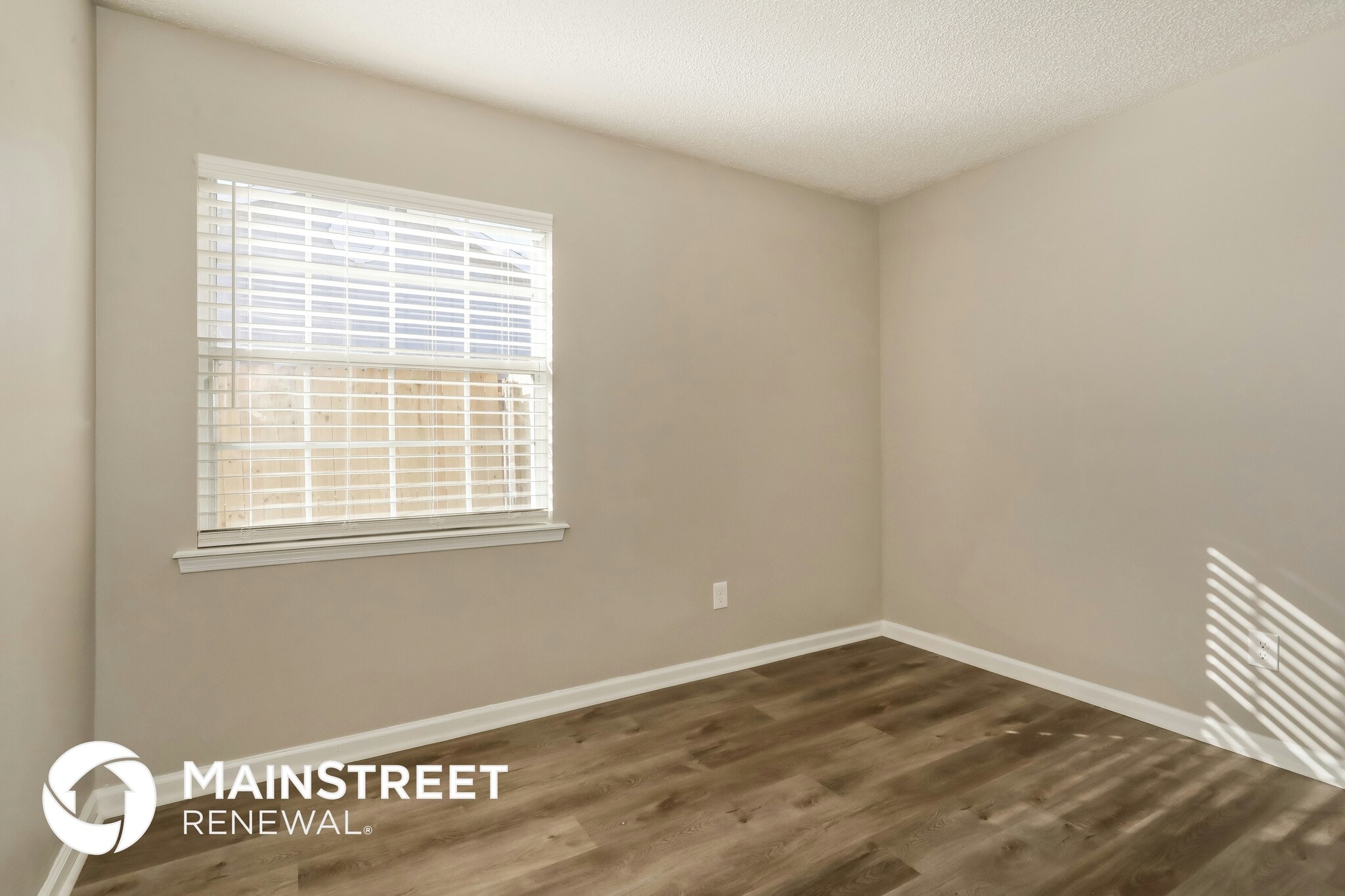 Building Photo - 7767 Pikes Peak Dr