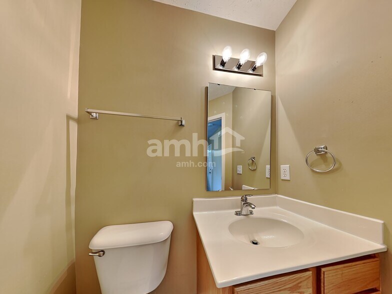 Building Photo - 10942 Alamosa Dr