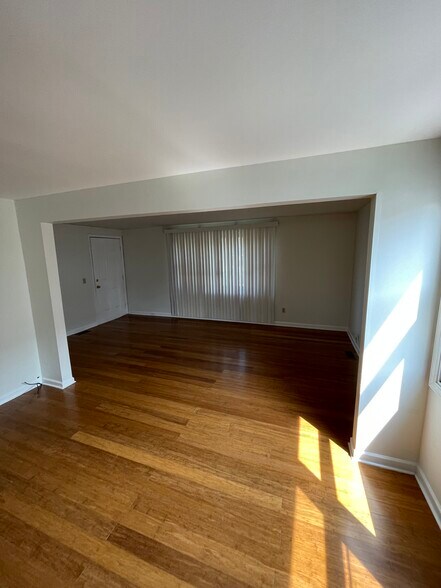Building Photo - 1365 Pierce Ave