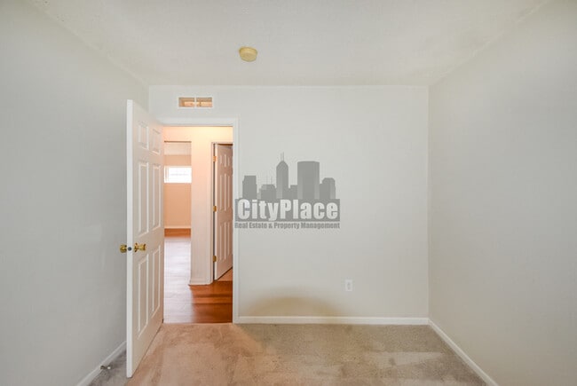 Building Photo - 312 Harts Ford Way