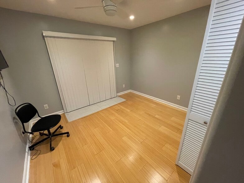 Bedroom view A - 4844 Daisy St