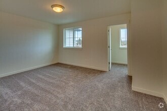 Building Photo - NE Bend Townhome for Rent!