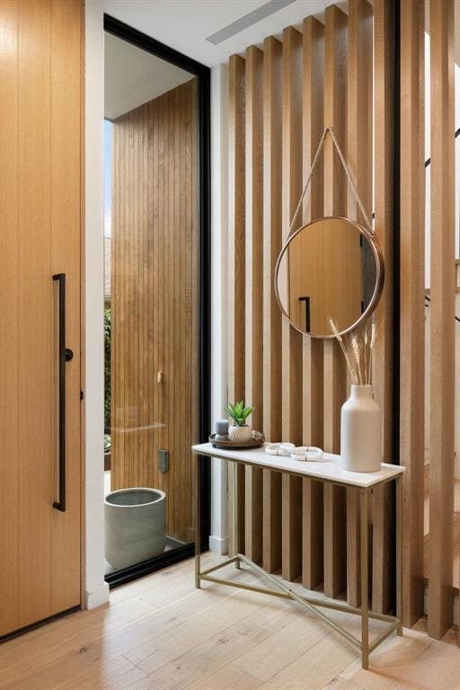 Building Photo - 910 W Johanna St