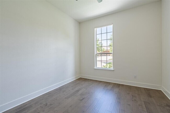 Building Photo - 212 Eiglehart Rd