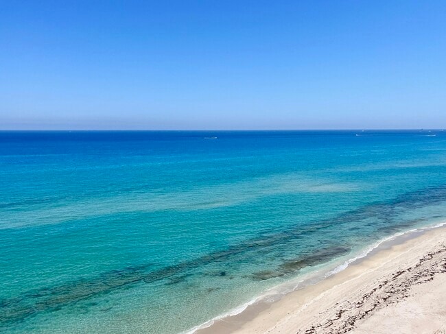 Building Photo - 5510 N Ocean Dr