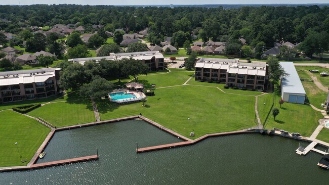 Building Photo - 15575 Marina Dr