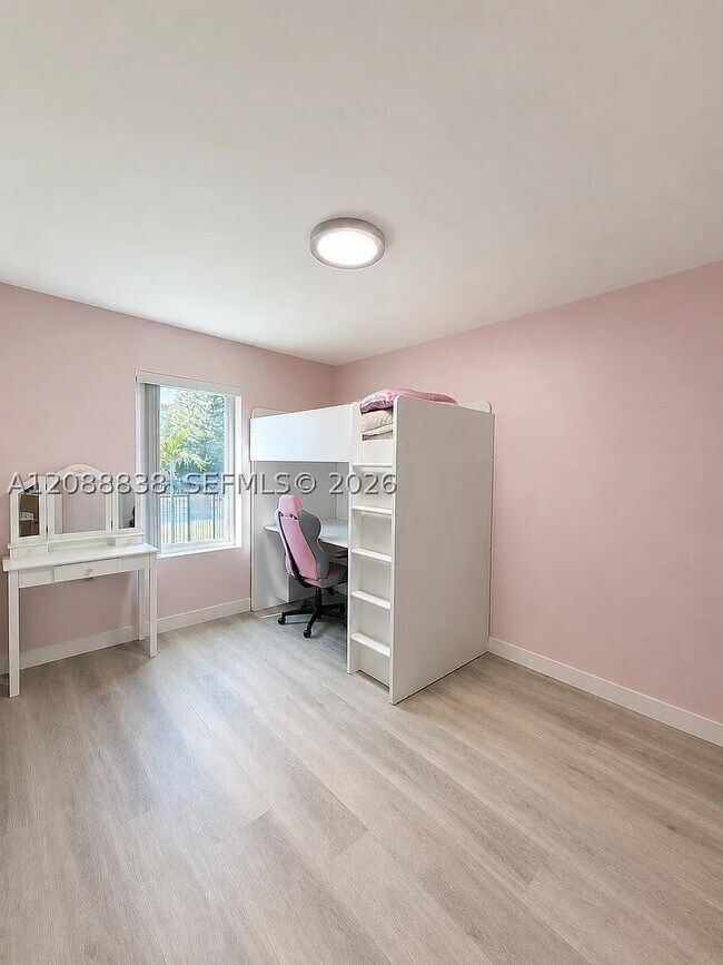 Building Photo - 8260 SW 27th St