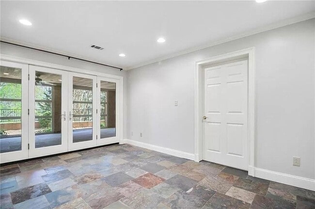 Building Photo - 460 Ivy Park Ln NE