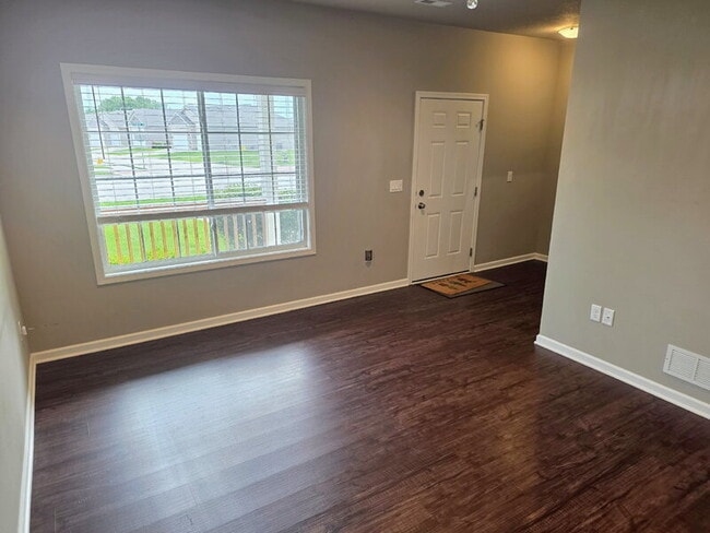 Building Photo - 2316 Hazeltine Pl
