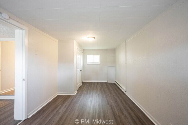 Building Photo - "Charming 1-Bedroom Retreat in Greenfield ...