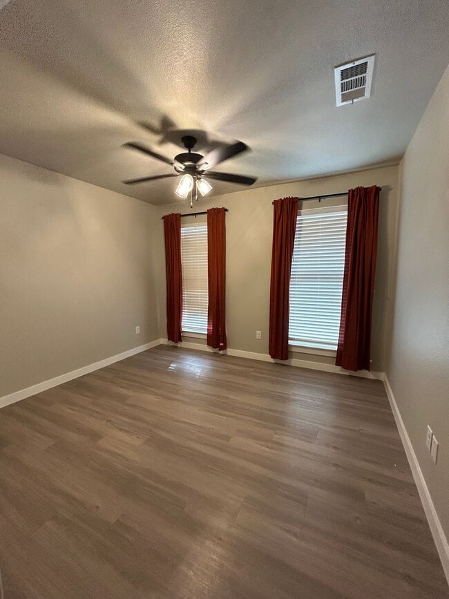 Building Photo - Beautiful Home in North Park