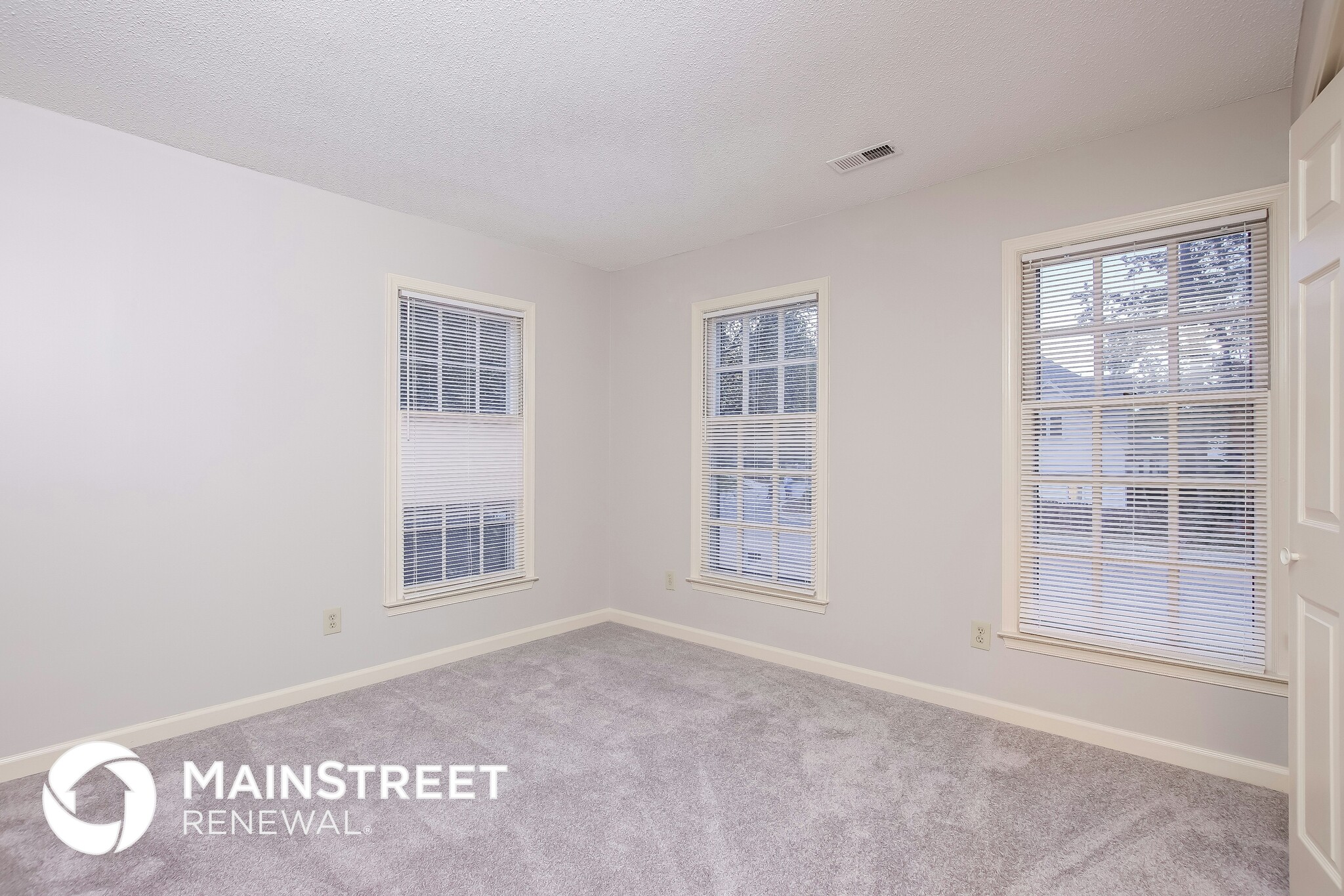 Building Photo - 2912 Hiking Trail