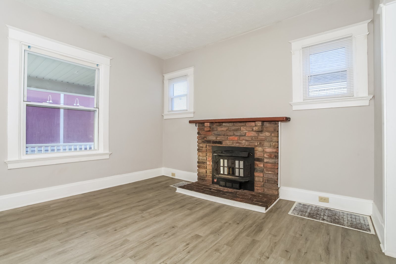 Building Photo - 20 E 32nd St