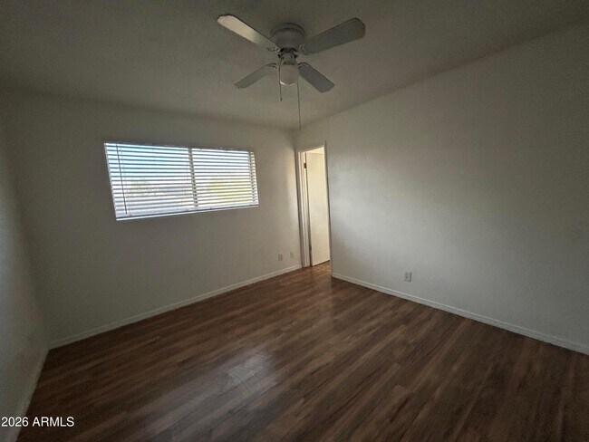 Building Photo - 2446 E Blanche Dr