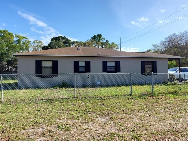 Building Photo - 1400 37th St S