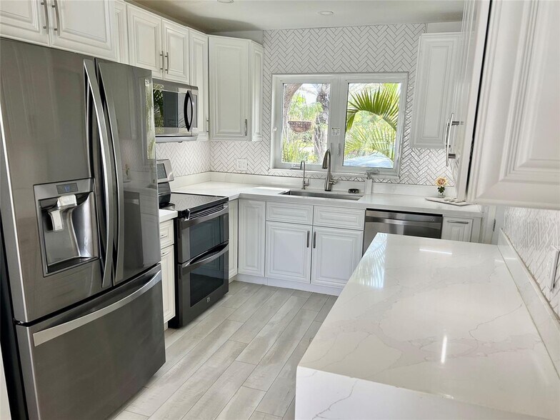 Building Photo - 1473 NE 53rd Ct