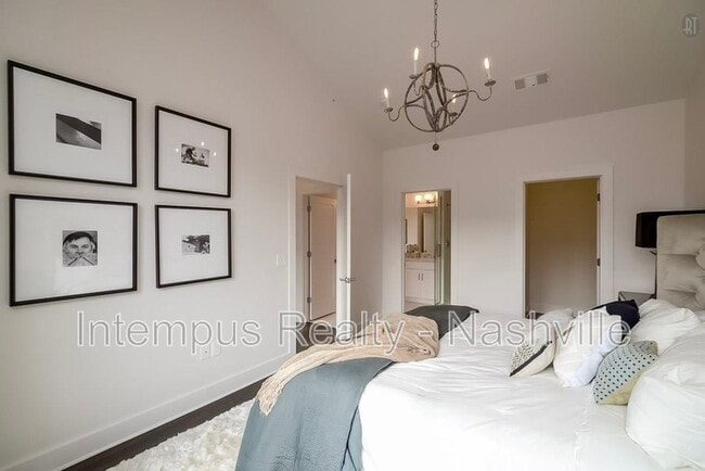 Building Photo - 821 Melpark Ct