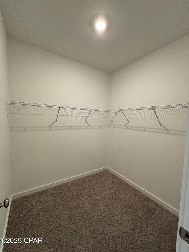 Building Photo - 1080 Blazing Star St