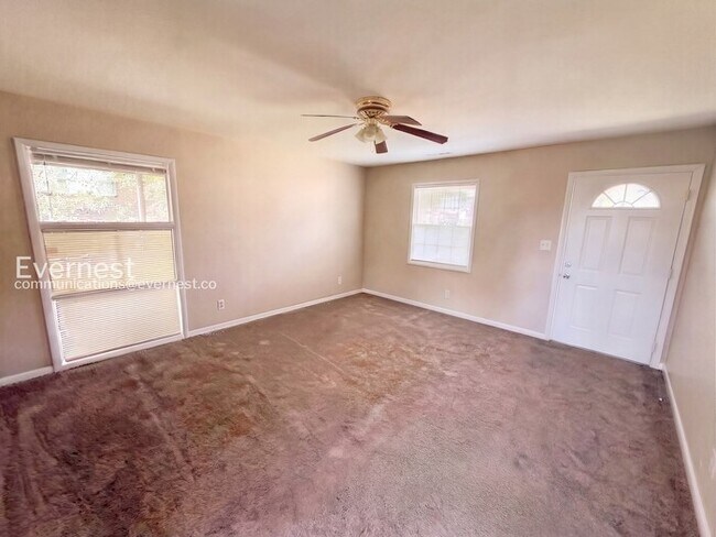 Building Photo - 208 Von Dale Dr