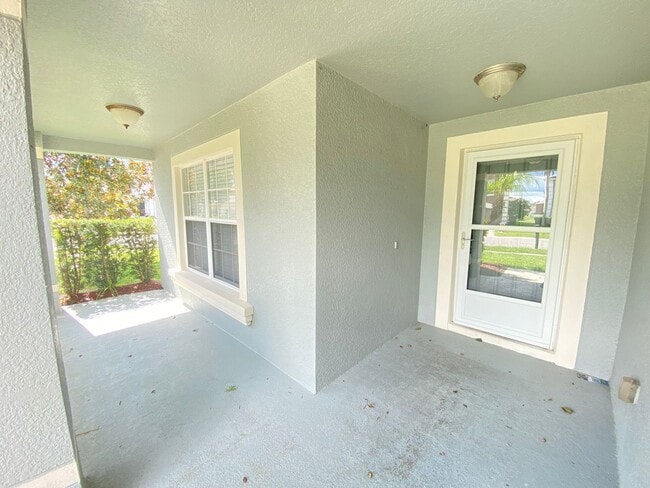 Building Photo - 15353 Perdido Dr