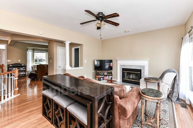 Building Photo - 46814 Snow Hill Way