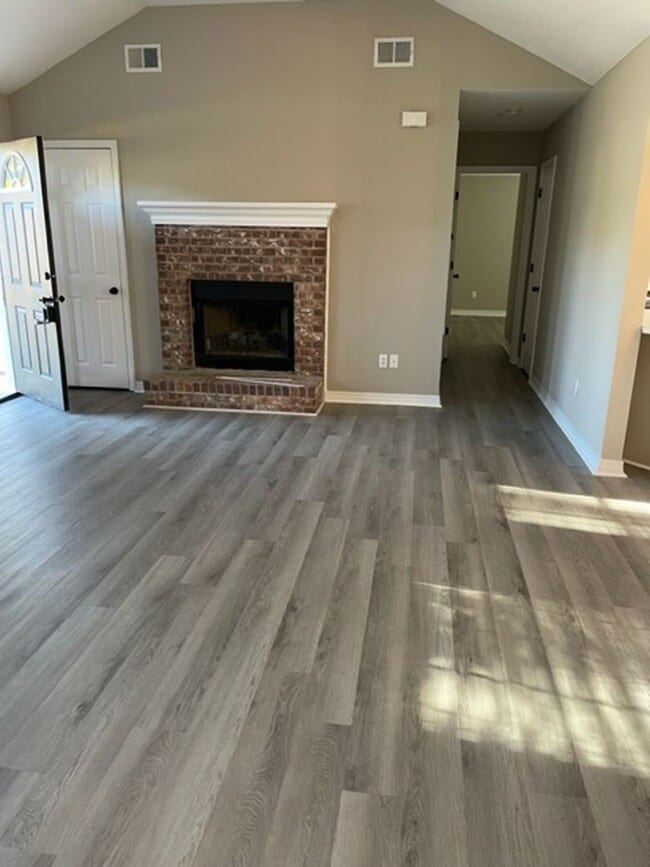 Building Photo - 3-Bedroom 2-Bath Home in the Ocean Springs School District